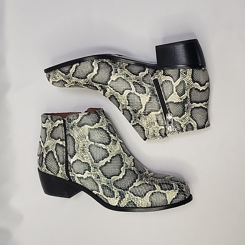 Antonio Melani Leather Snakeprint Boots/Booties NWOB Size 7.5W Grey/Black/White - Picture 11 of 11